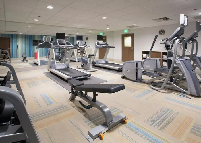 Holiday Inn Express Brooklyn - Kings Hwy, An Ihg Hotel
