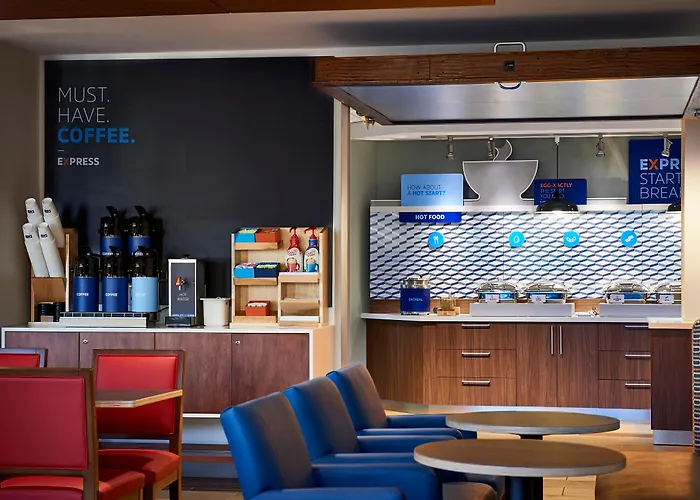 Holiday Inn Express Brooklyn - Kings Hwy, An Ihg Hotel